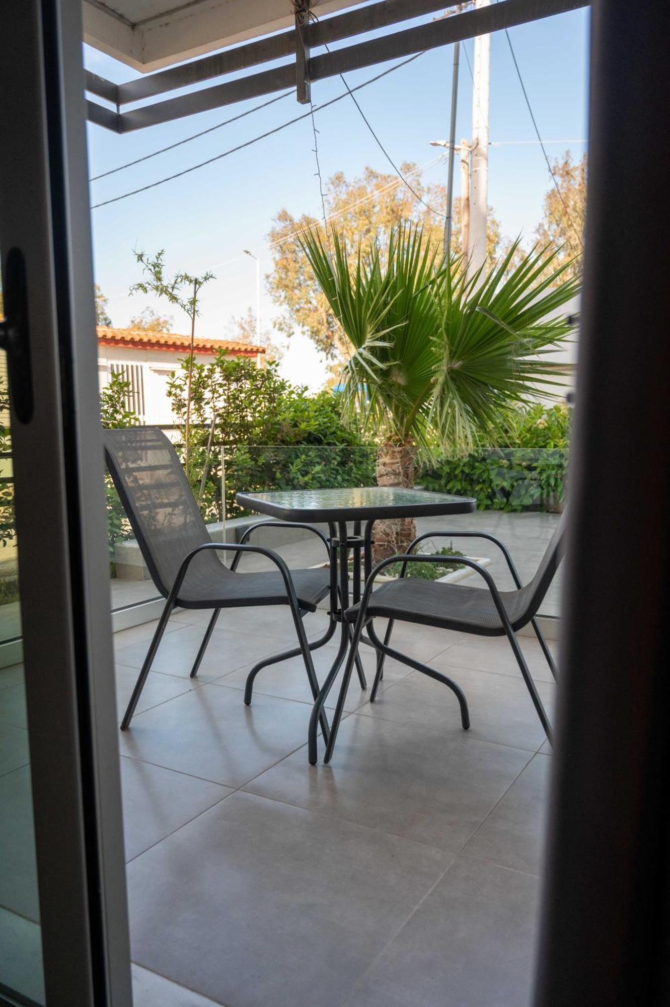 Finikas Suites&apartments Artemi