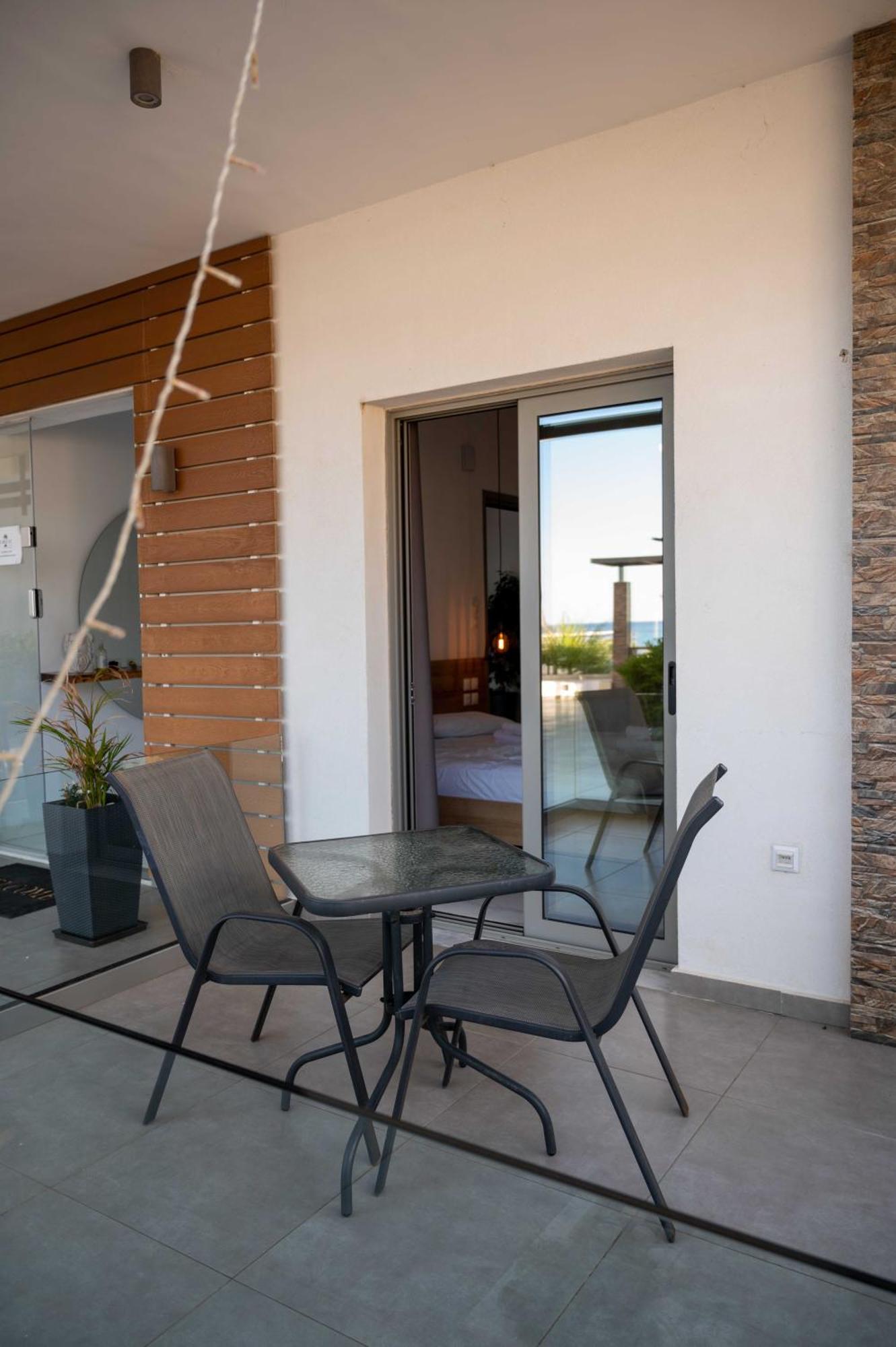 Finikas Suites&apartments * Artemi