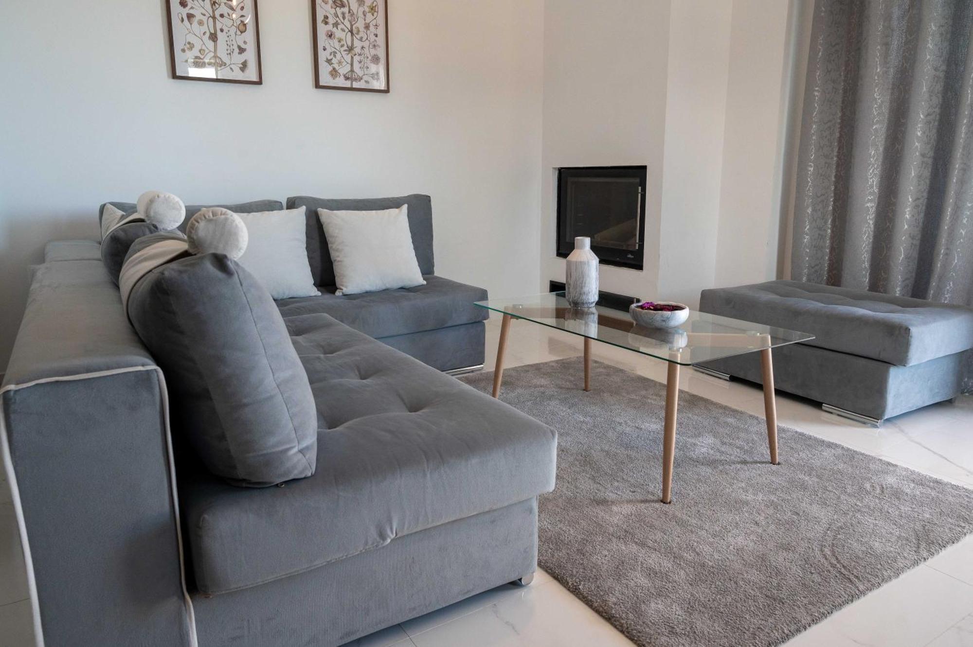 Finikas Suites&apartments Artemi
